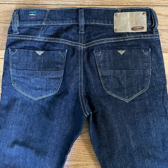 Diesel Livy Low Rise Straight Leg Dark Wash With Stretch 2009/2010 size 26 - Picture 6 of 10